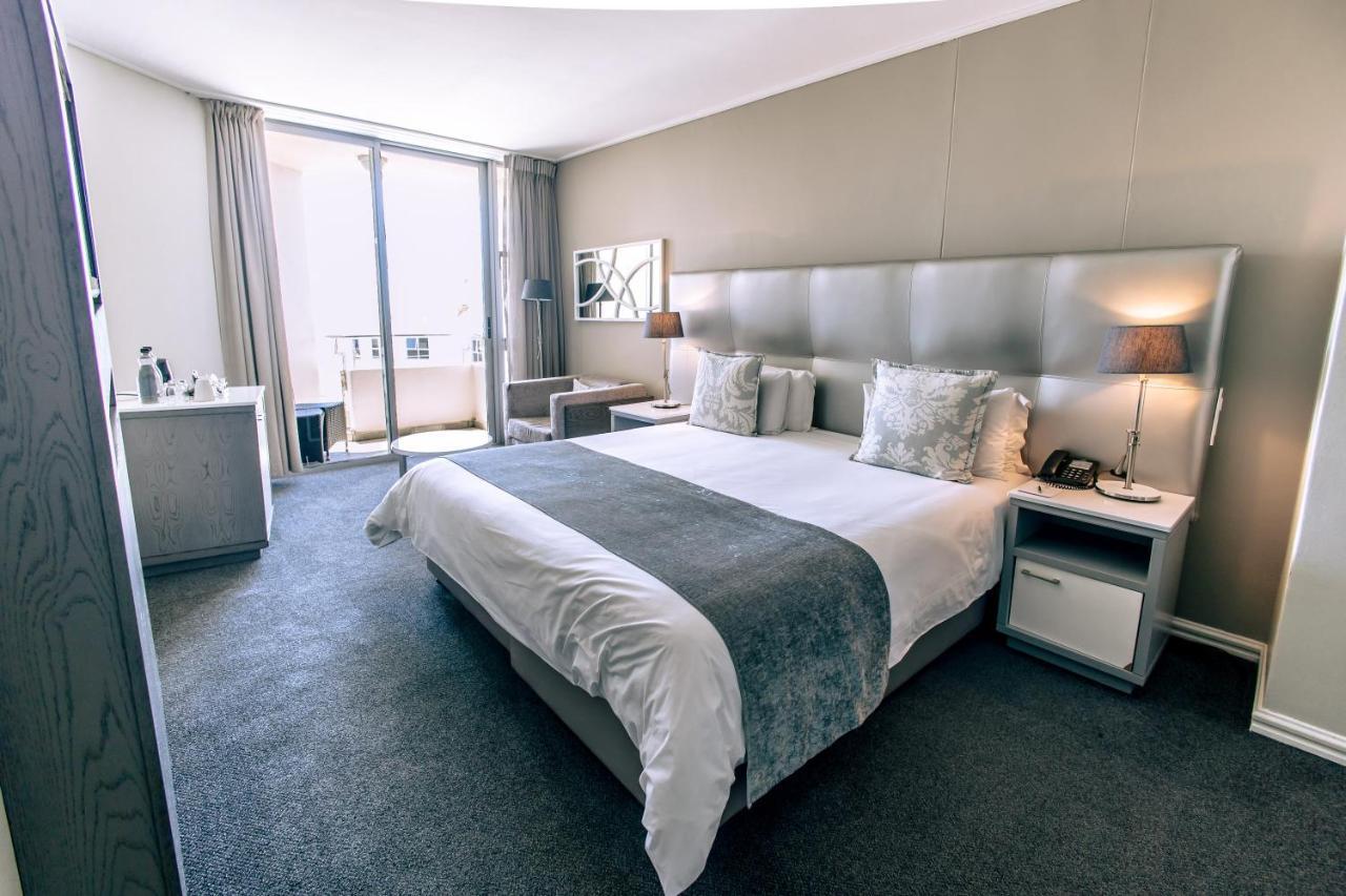 Lagoon & Hotel Cape Town