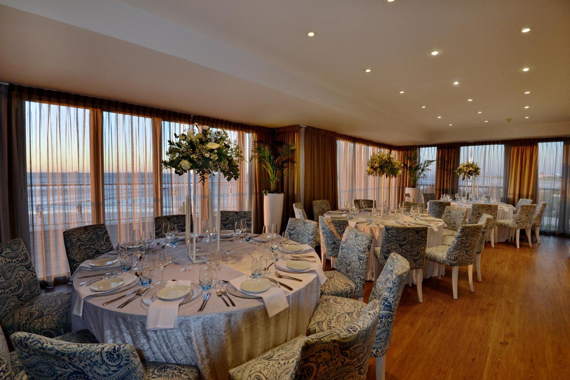 Lagoon & Hotel 4*