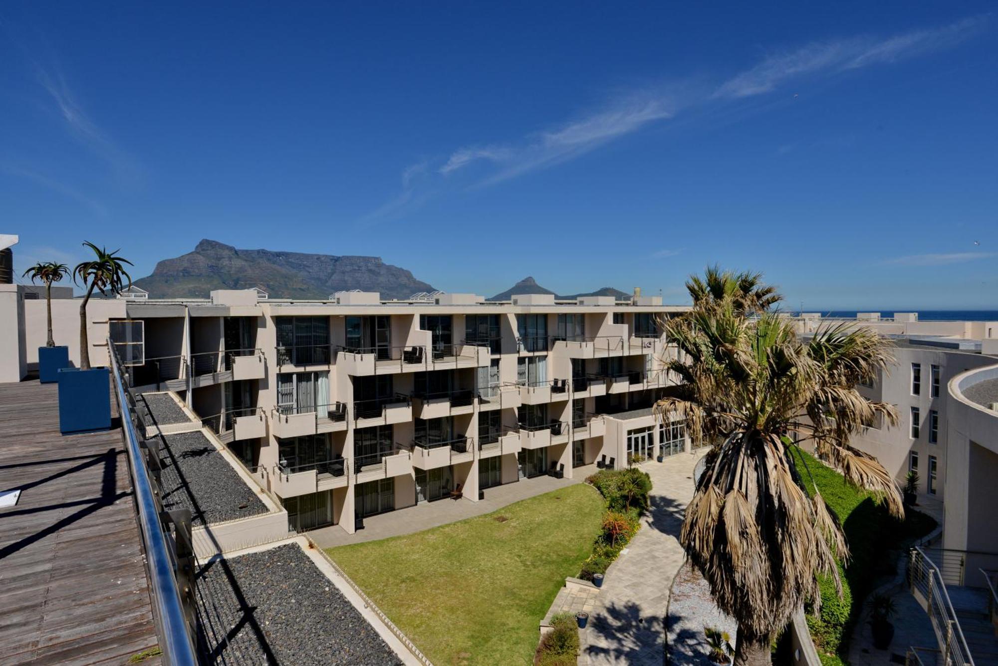 Lagoon & Hotel 4*
