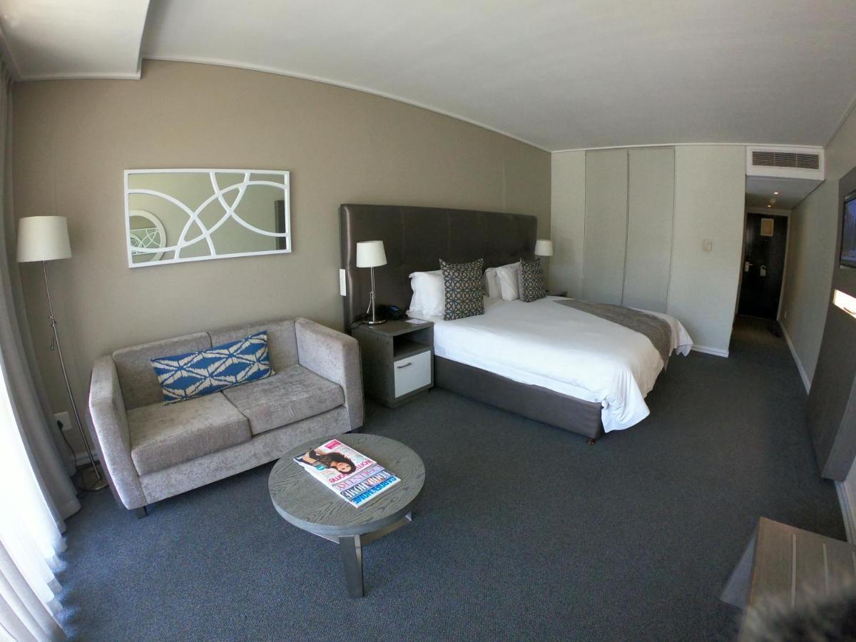 Lagoon & Hotel Cape Town